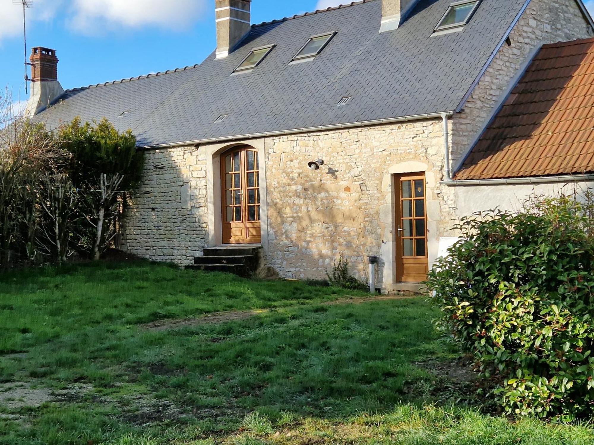 Gite Les Frenes Avec Pre Dans Joli Hameau Vermenton Екстериор снимка
